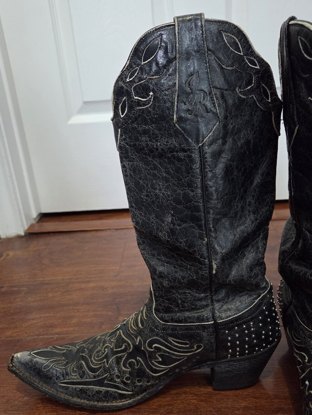 Johnny Ringo Women Sagrada Collection W/ Studs Distressed Black Leather Boots 9 - Picture 8 of 14